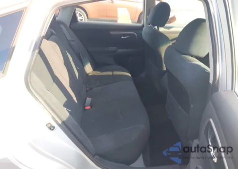 2015 Nissan Altima 2.5 S z USA, uszkodzony, nr VIN 1N4AL3AP6FC205716